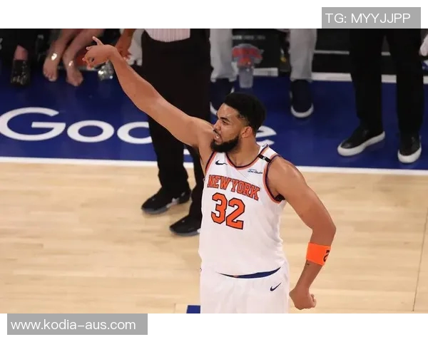 库里砍下28分助勇士击败尼克斯实现七连胜唐斯虽有29分12篮板难救主