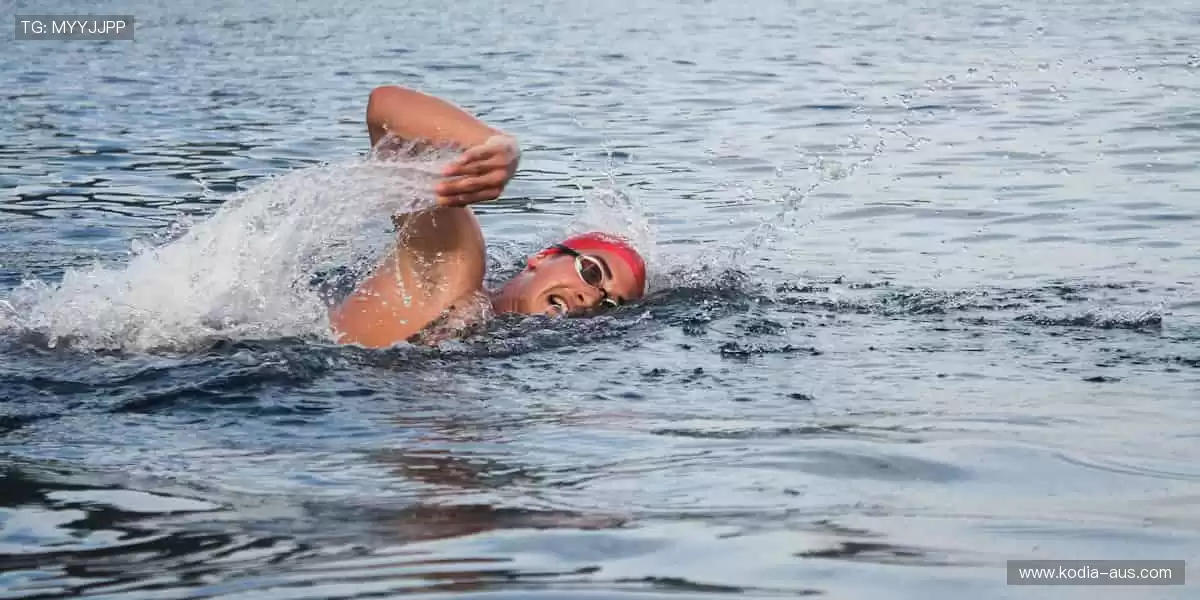 「万人呐喊，千场对决 —— 顶级赛事尽在指尖掌控！⚽立即购票，抢占黄金席位！」